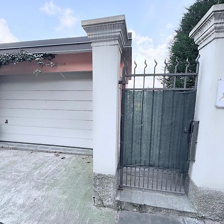 I D'A Charming Penthouse - Lake View- Como- House-130 Mt-2 Double Bedrooms And 2 Double Bathrooms A Spacious Living Room-Full Equipped Kitchen-Private Garden And Terrace-Private Covered Parking 외부 사진