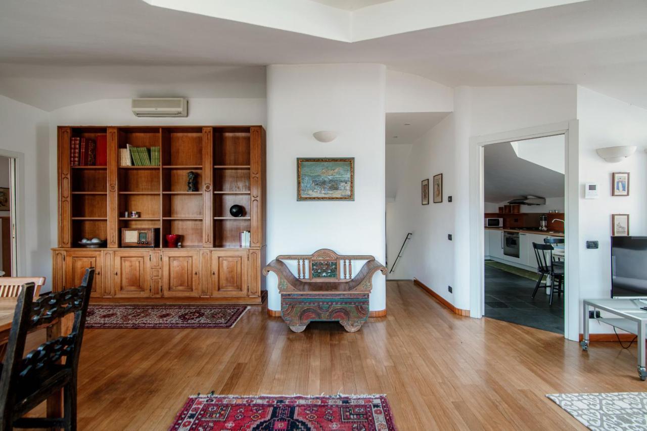 I D'A Charming Penthouse - Lake View- Como- House-130 Mt-2 Double Bedrooms And 2 Double Bathrooms A Spacious Living Room-Full Equipped Kitchen-Private Garden And Terrace-Private Covered Parking 외부 사진